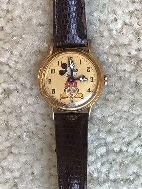 Vintage Lorus Mickey Mouse Watch with Sub-dial V802-0090 RO
